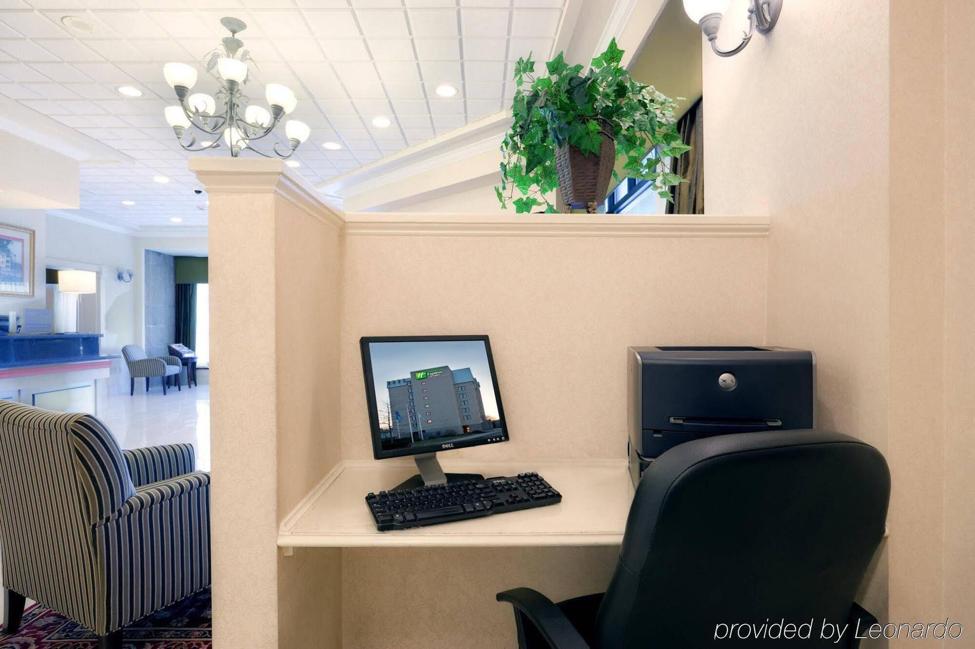 Holiday Inn Express & Suites Boston - Cambridge By Ihg Exterior foto